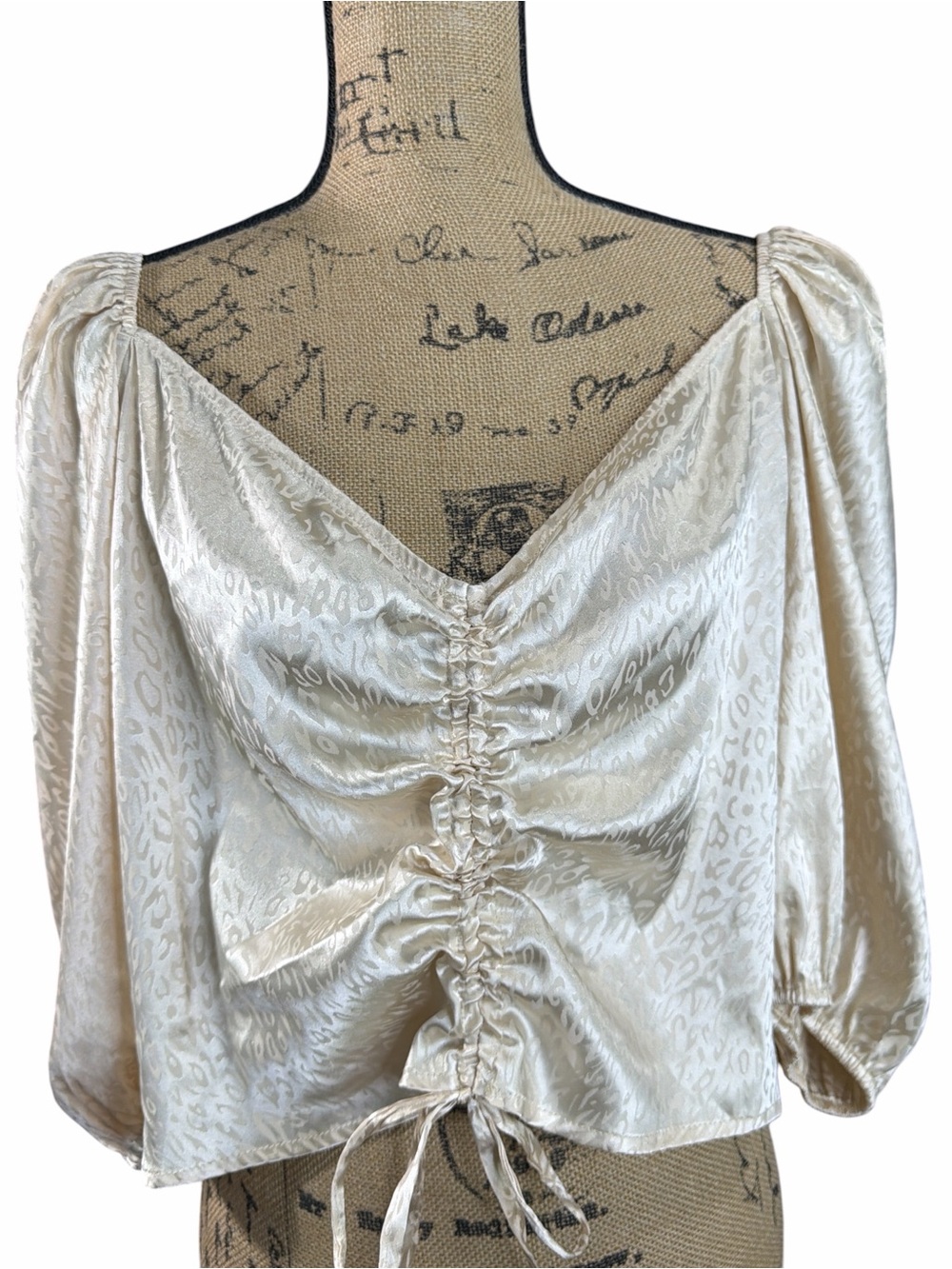 Vine & Love Cream Satin Ruched V-Neck Blouse EC. Size 3X